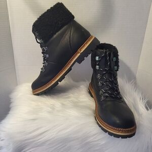 Ardene Women's Black Leather Winter Boots with Fur Lining, Size9